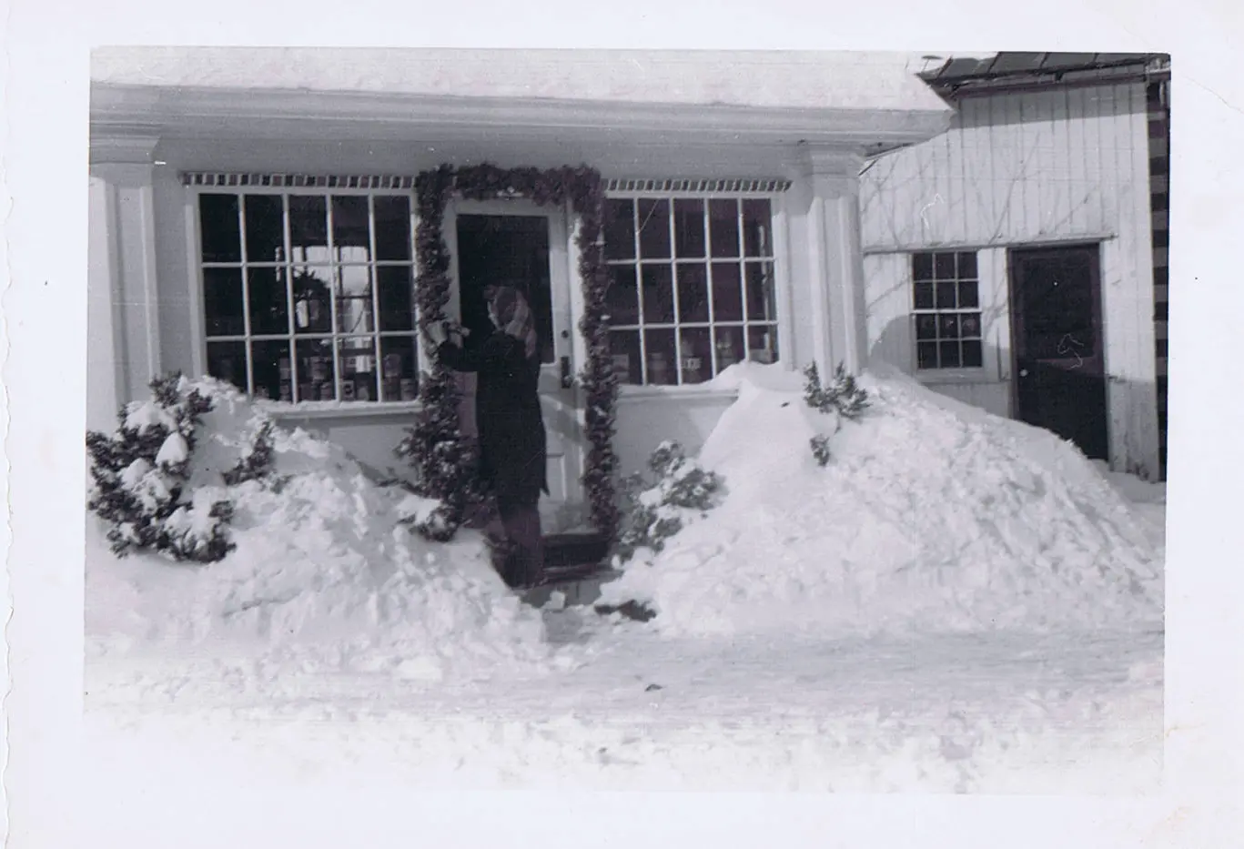 A typical 1920s Sunoco station